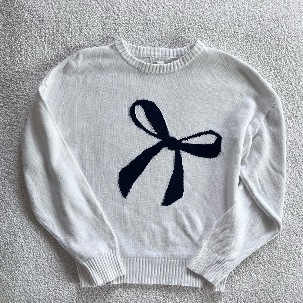 Aeropostale White Sweater with Navy Bow